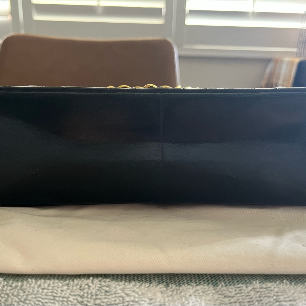 CHANEL Black Crossbody Bag with Gold Chain - Picture 5 of 16